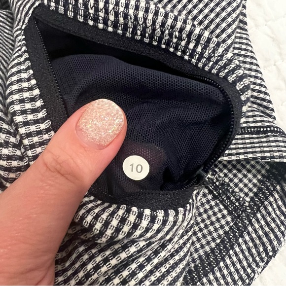 Lululemon Athletica Size 10 Gingham Zip Up Jacket VGUC - Picture 2 of 4
